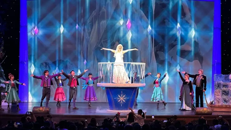 What to Do in Shanghai Disneyland 2 Shanghai Disneyland shows Tarzan Golden Fairytale Fanfare