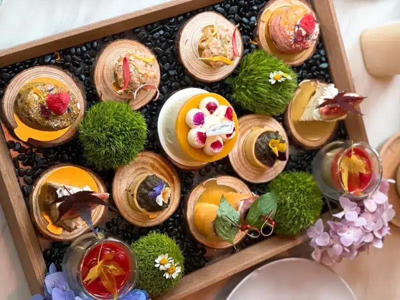 What to Eat at Shanghai Disneyland 3 best desserts at shanghai disneyland cheesecake bubble tea themed desserts
