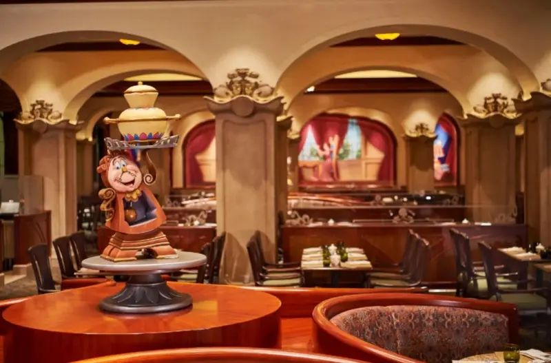 where to stay near shanghai disneyland best hotels for families